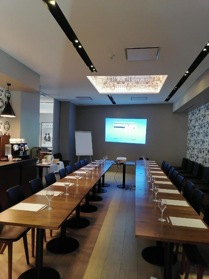 Square Hotel Κόρτρικ Εξωτερικό φωτογραφία