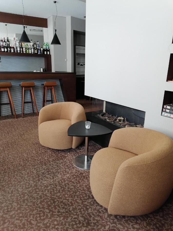 Square Hotel Κόρτρικ Εξωτερικό φωτογραφία