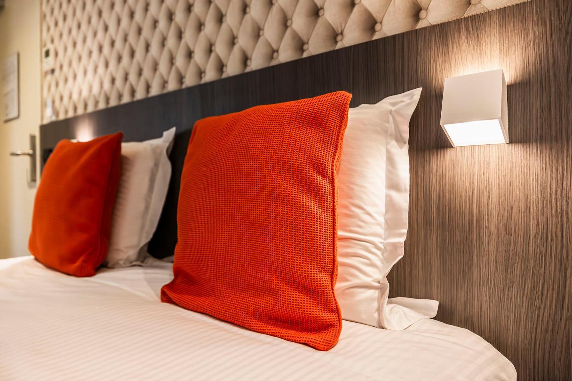 Square Hotel Κόρτρικ Εξωτερικό φωτογραφία