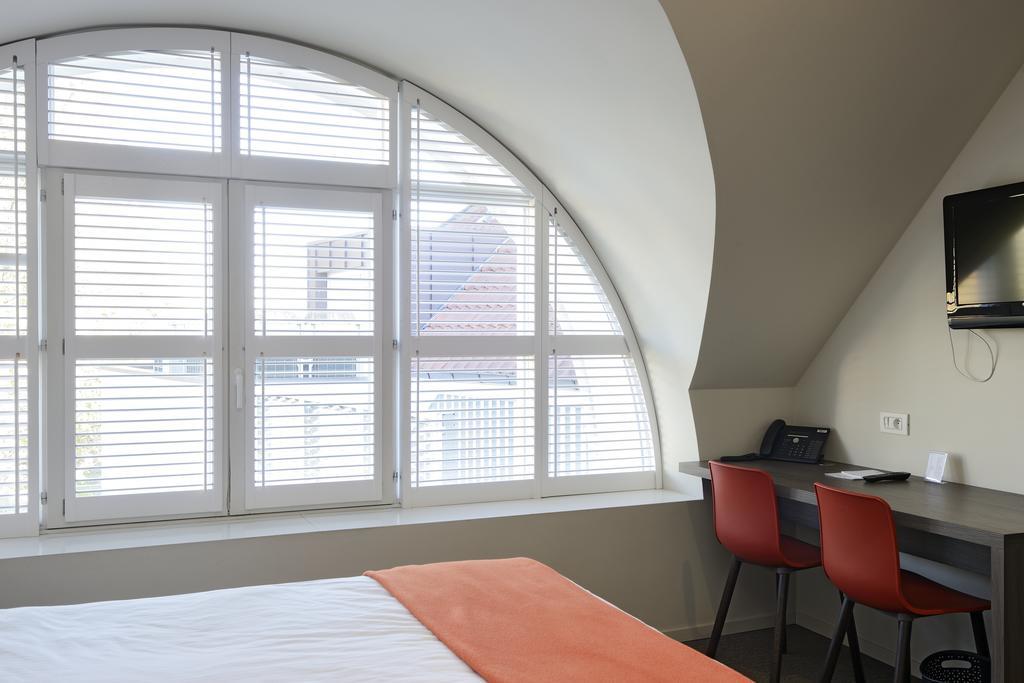 Square Hotel Κόρτρικ Εξωτερικό φωτογραφία