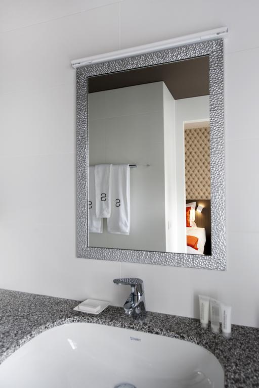 Square Hotel Κόρτρικ Εξωτερικό φωτογραφία
